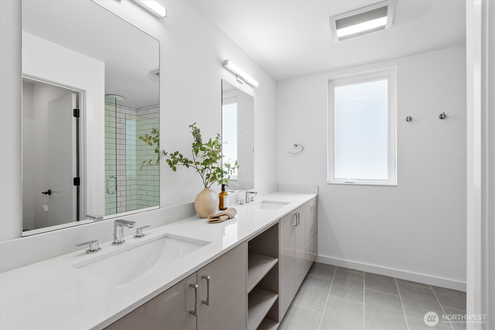 1755 17th Avenue South Seattle, WA 98144 - Photo 17 of 30