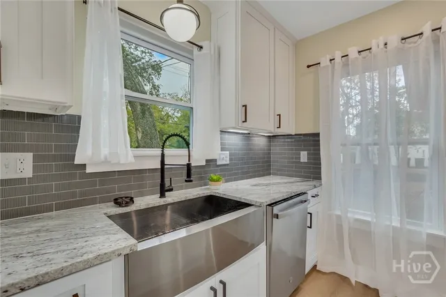 $599,000 | 402 East 57th Street, Savannah, GA 31405