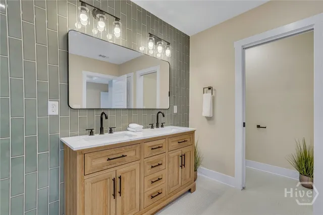 $599,000 | 402 East 57th Street, Savannah, GA 31405