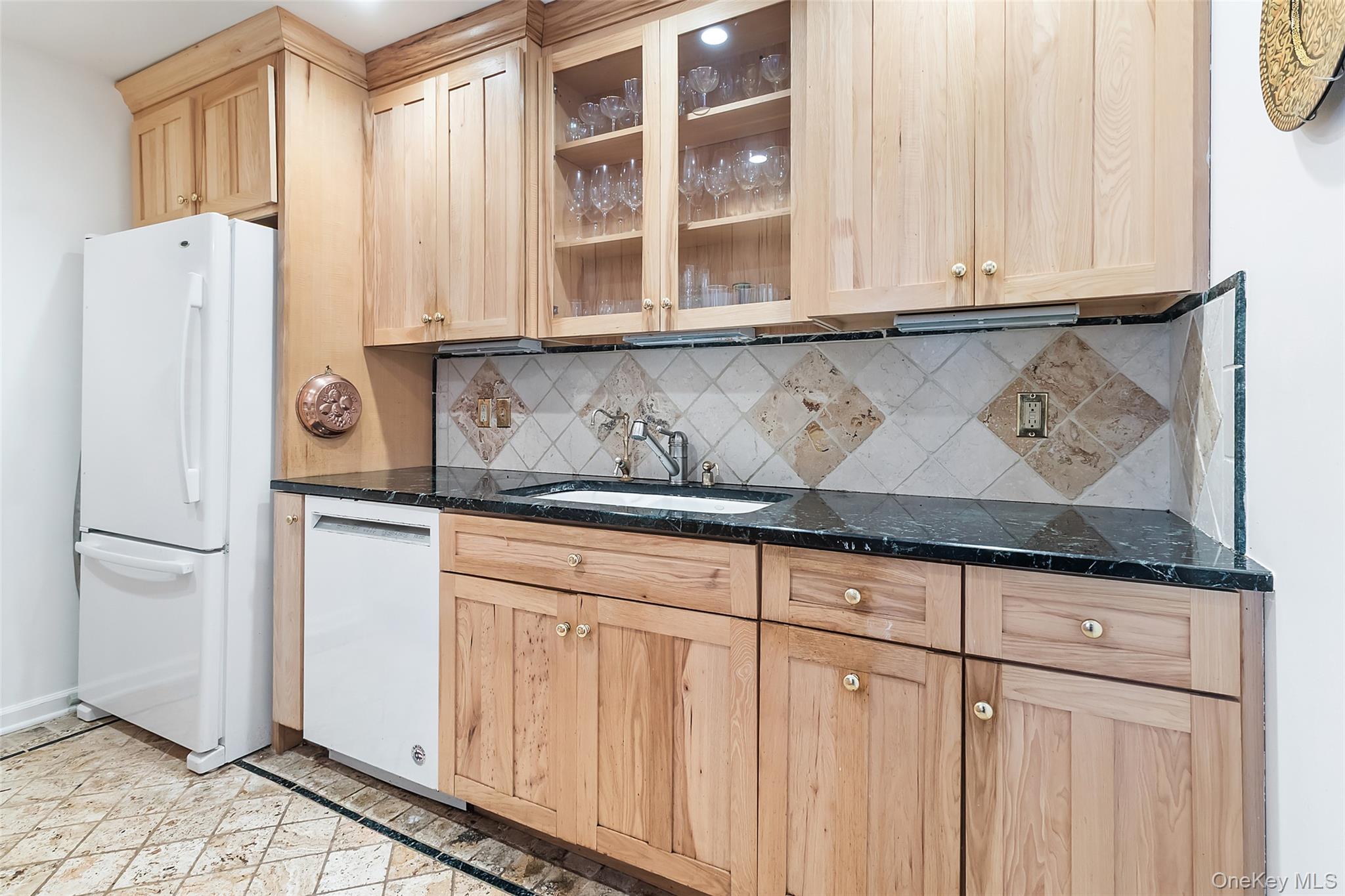 341 Furnace Dock Road, Unit 1 Cortlandt Manor, NY 10567 - Photo 11 of 35