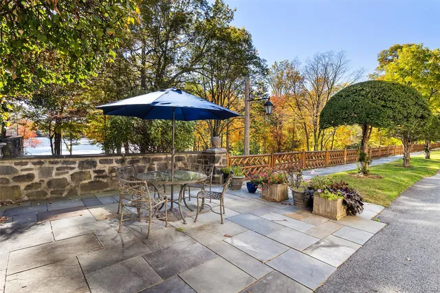 $585,000 | 341 Furnace Dock Road, Unit 1, Cortlandt Manor, NY 10567