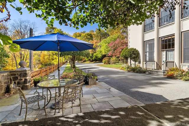 $585,000 | 341 Furnace Dock Road, Unit 1, Cortlandt Manor, NY 10567