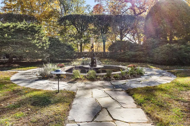 $585,000 | 341 Furnace Dock Road, Unit 1, Cortlandt Manor, NY 10567