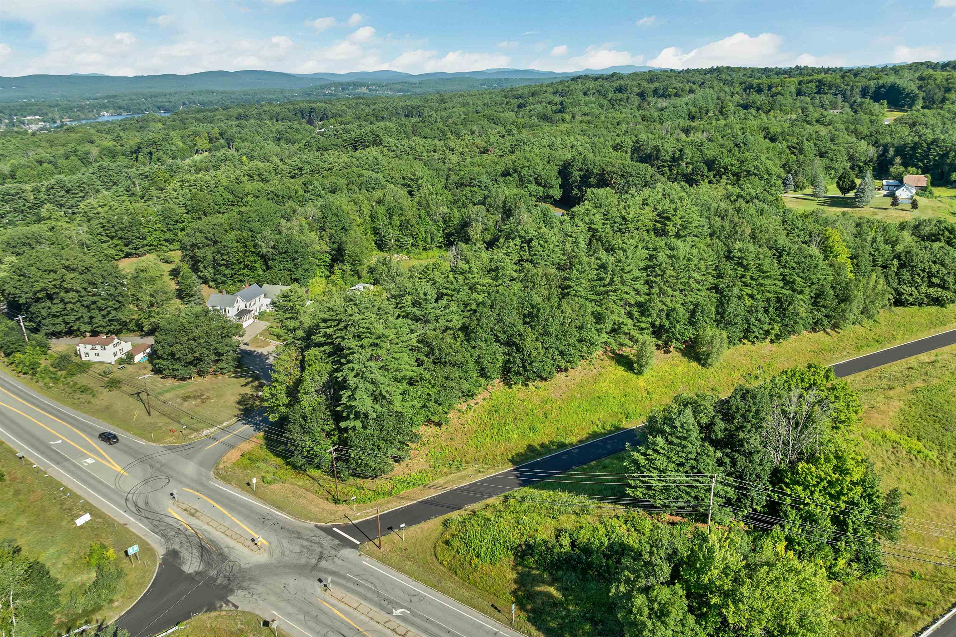 23 Stone Road Gilford, NH 03249 - Photo 4 of 19 Gallery Image 4