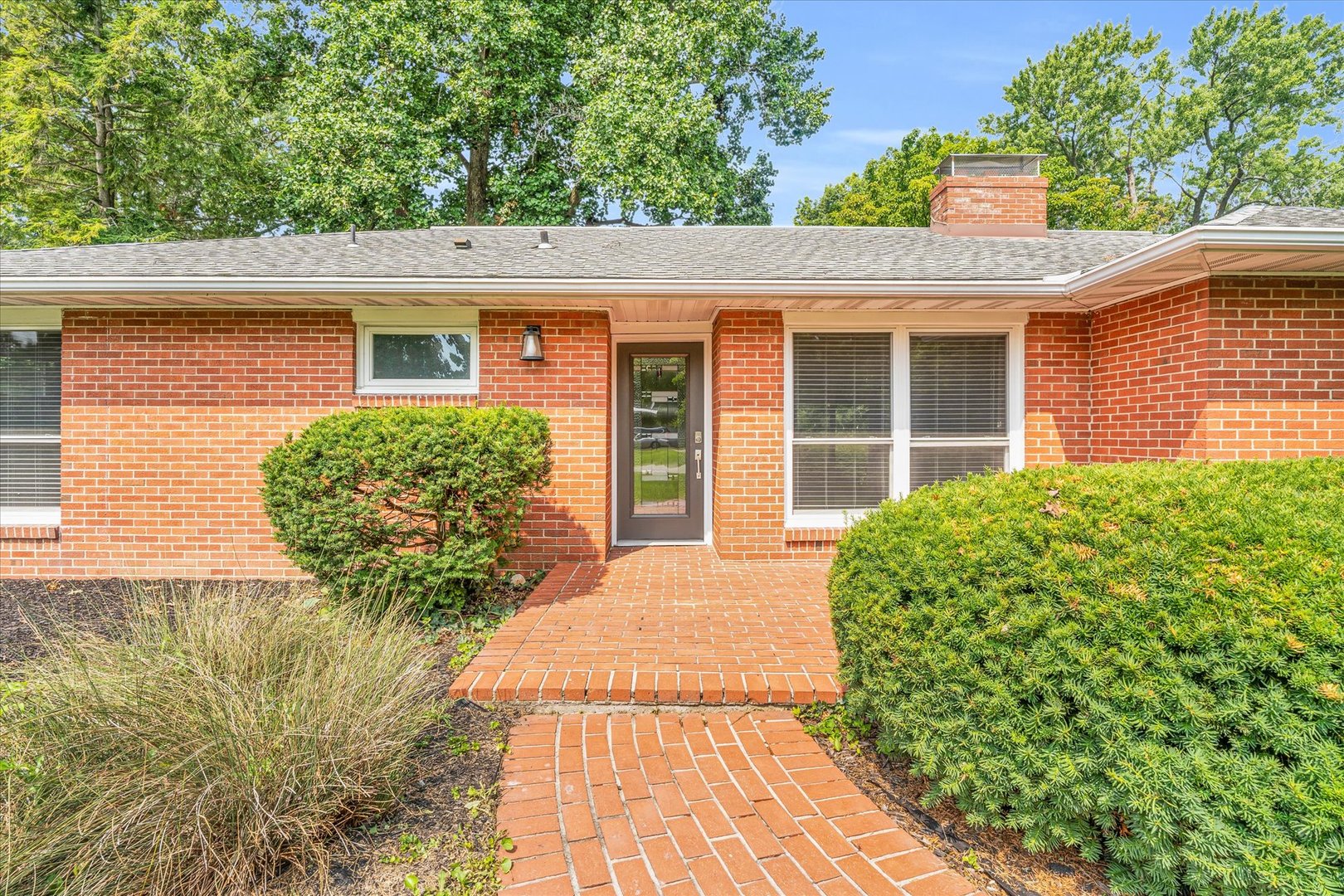 70 Greencroft Drive Champaign, IL 61821 - Photo 4 of 39