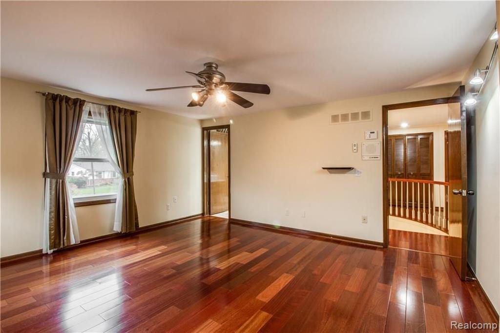 35526 Springvale Street Farmington Hills, MI 48331 - Photo 24 of 51