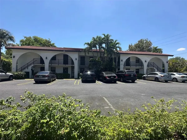 $2,350,000 | 11676 Northwest 45th Street, Coral Springs, FL 33065