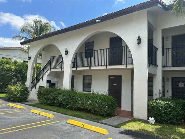 $2,350,000 | 11676 Northwest 45th Street, Coral Springs, FL 33065