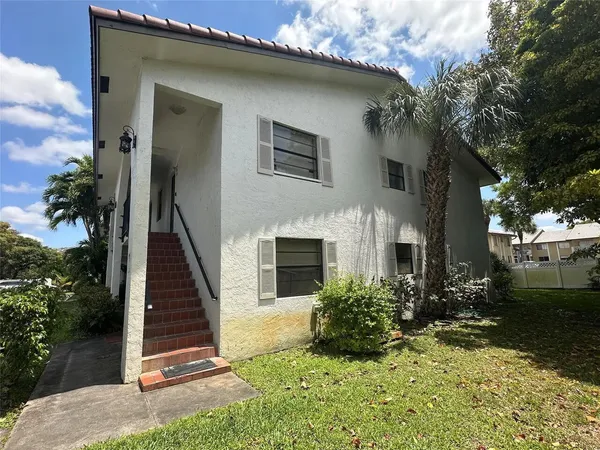 $2,350,000 | 11676 Northwest 45th Street, Coral Springs, FL 33065