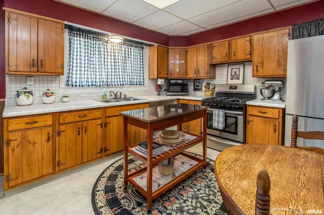 $98,000 | 1318 Olive Street, Murphysboro, IL 62966