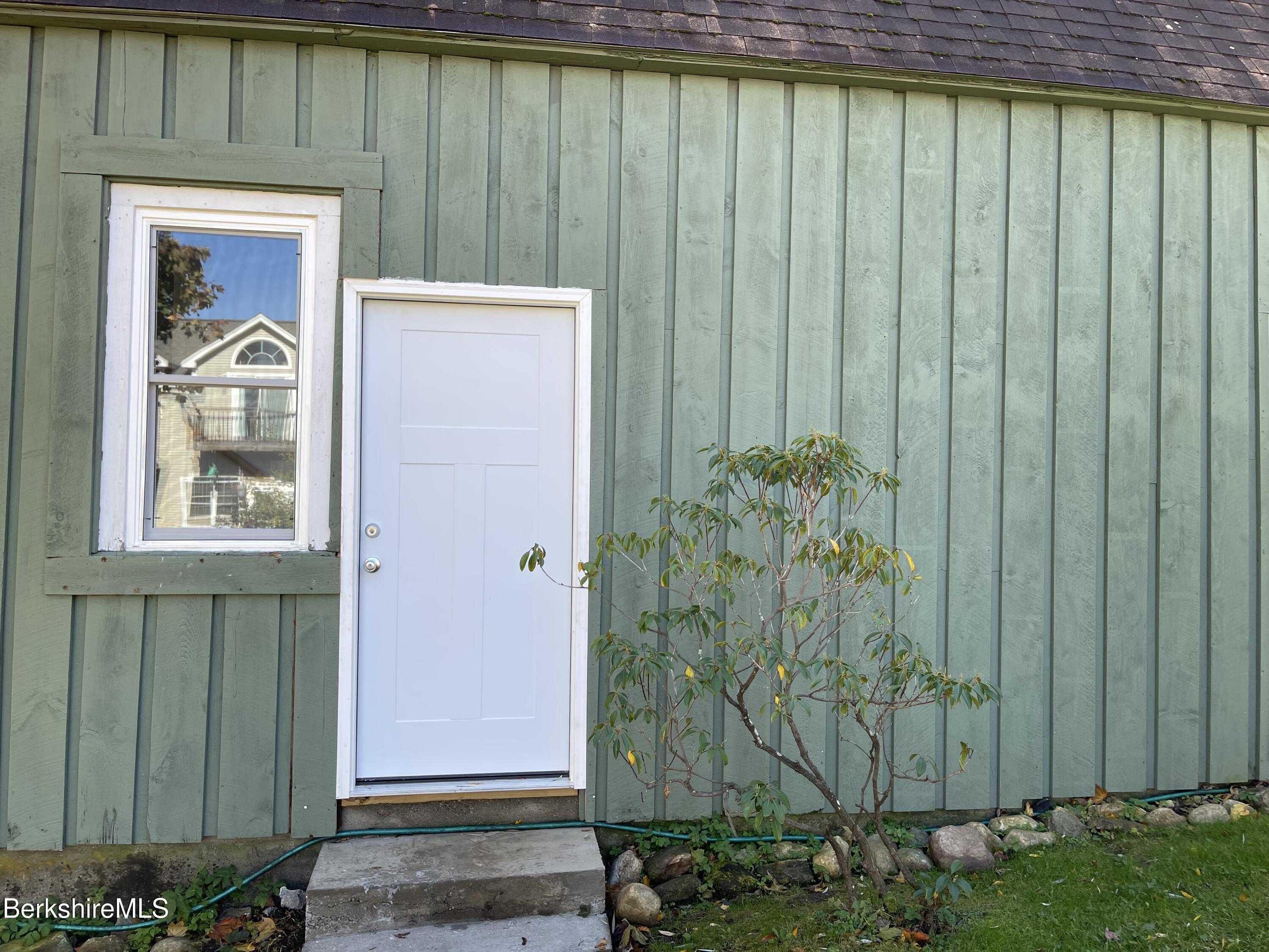 33 South Main Road, Unit STUDIO Otis, MA 01253 - Photo 8 of 8 ENTRY