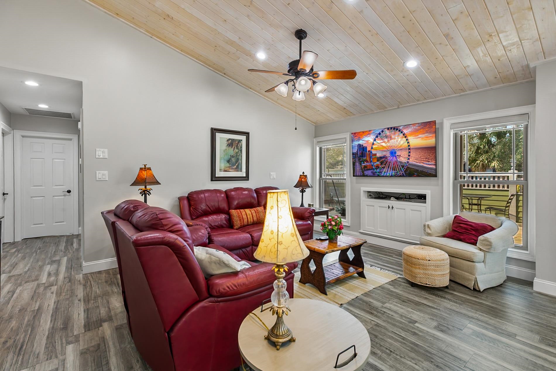 10064 Kings Road Myrtle Beach, SC 29572 - Photo 14 of 49 Gallery Image 14