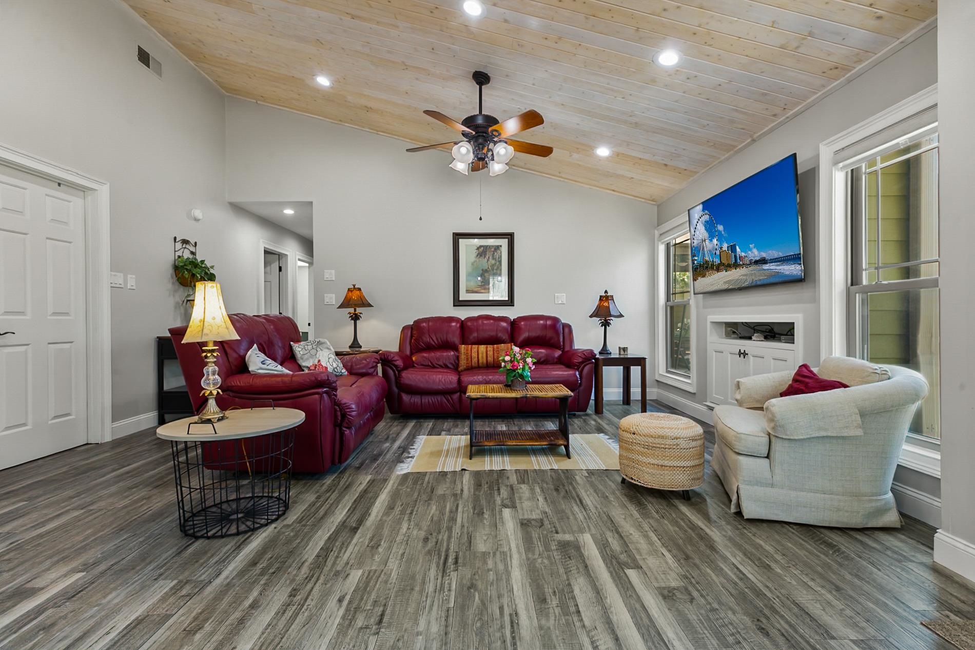 10064 Kings Road Myrtle Beach, SC 29572 - Photo 10 of 49 Gallery Image 10