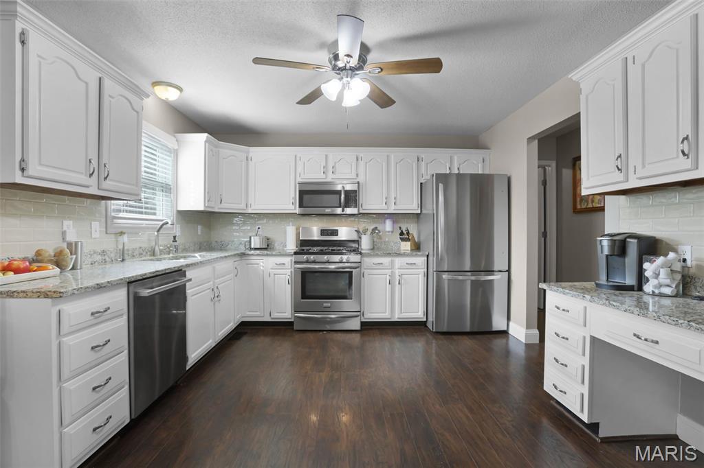2511 Hunters Ridge Edwardsville, IL 62025 - Photo 10 of 37 Gallery Image 10