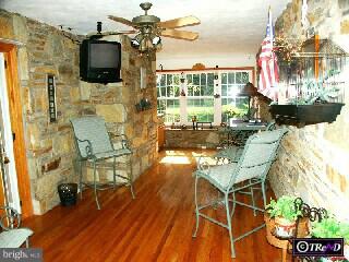 2910 Edge Hill Road Huntingdon Valley, PA 19006 - Photo 4 of 6 Gallery Image 4