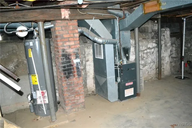 $199,900 | 4670 Broadway, Cheektowaga, NY 14043