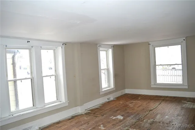 $199,900 | 4670 Broadway, Cheektowaga, NY 14043