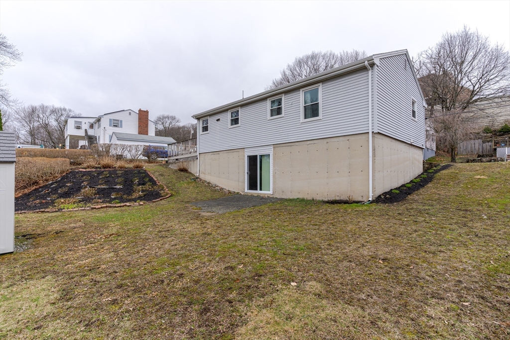 24 Hanson Road Saugus, MA 01906 - Photo 15 of 21