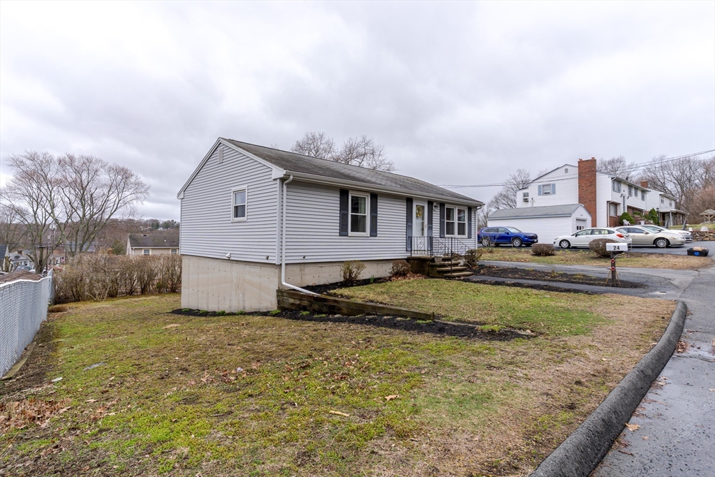 24 Hanson Road Saugus, MA 01906 - Photo 17 of 21