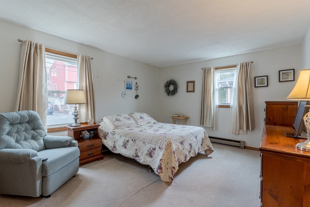 24 Hanson Road Saugus, MA 01906 - Photo 8 of 21