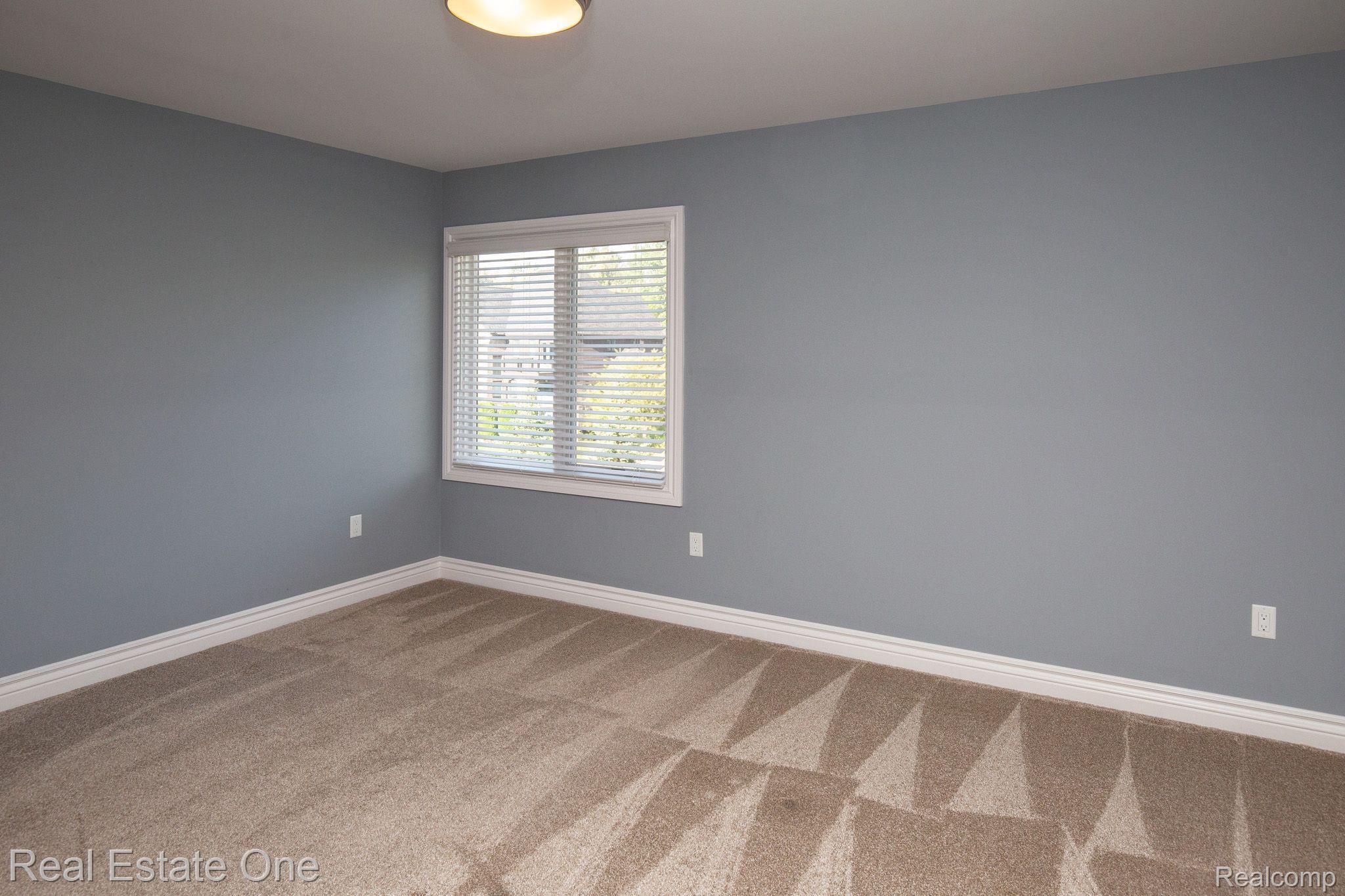 3760 Cedar Brook Drive Rochester, MI 48309 - Photo 53 of 76 Jack & Jill Bedroom , both Rooms w/Walk in Closets