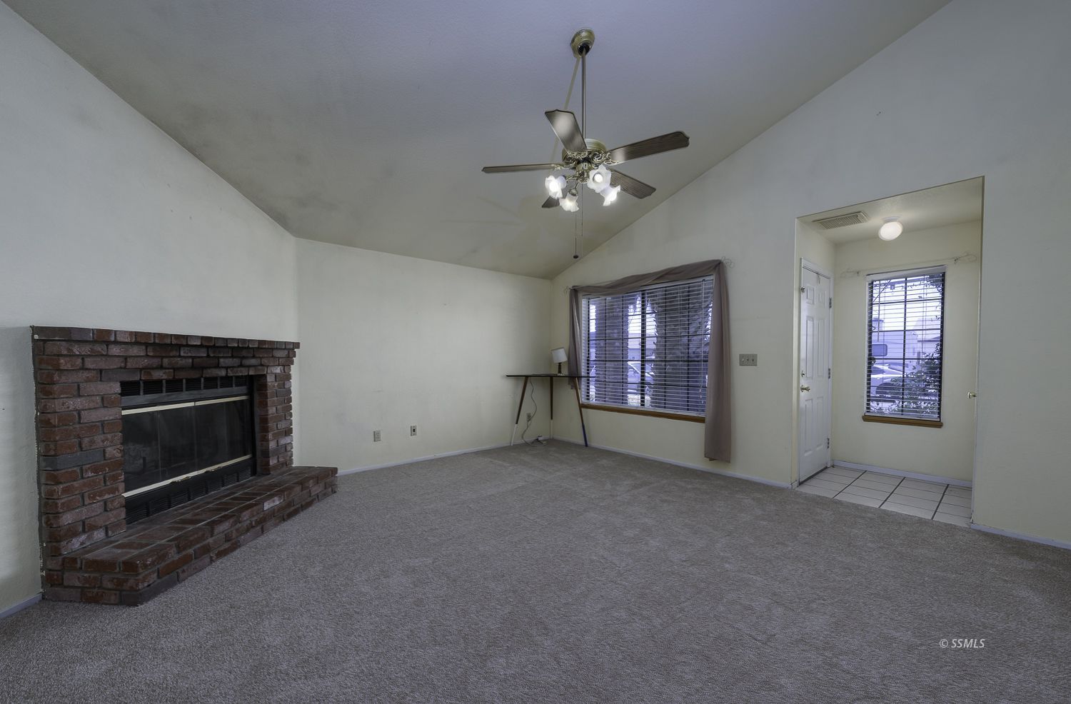 704 White Oak Drive Ridgecrest, CA 93555 - Photo 8 of 43
