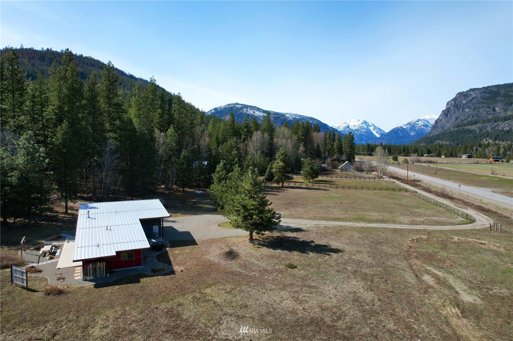 13 Frontage Road Winthrop, WA 98862 - Photo 7 of 38 Gallery Image 7