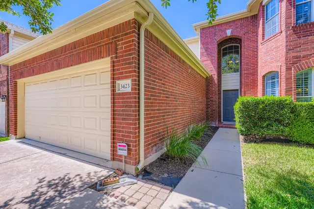 $2,300 | 3423 Shiraz Loop, Round Rock, TX 78665
