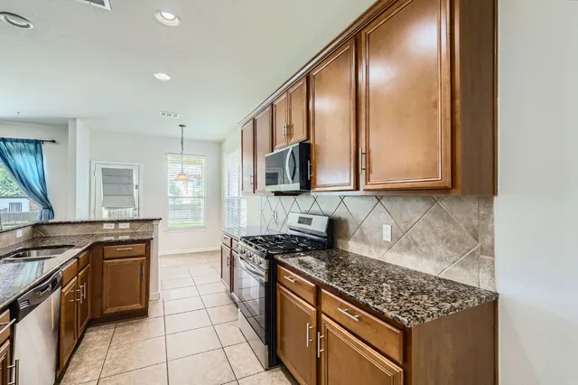 $2,300 | 3423 Shiraz Loop, Round Rock, TX 78665