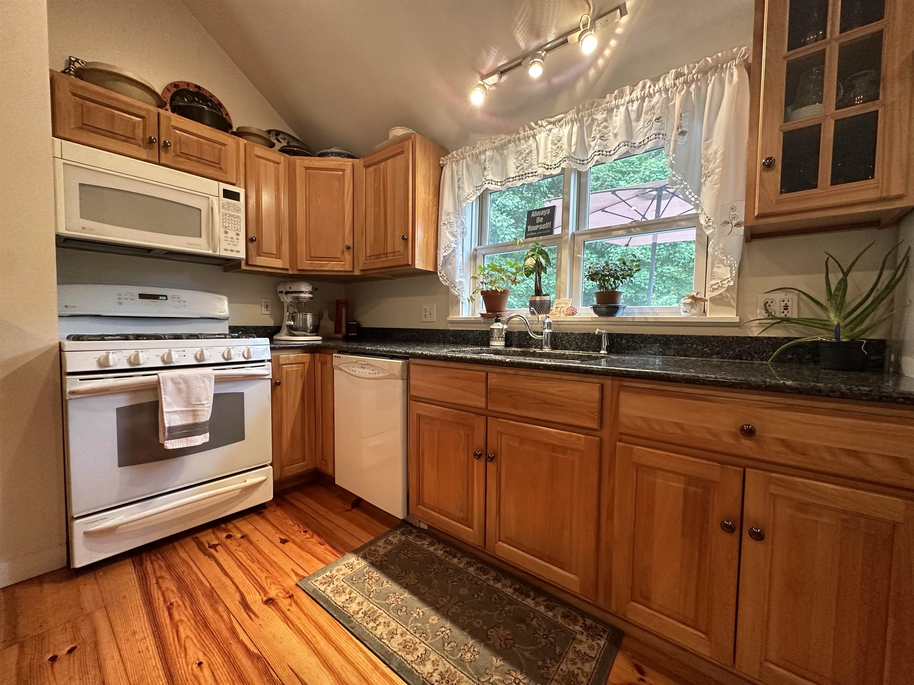 456 Grafton Road Townshend, VT 05353 - Photo 11 of 40