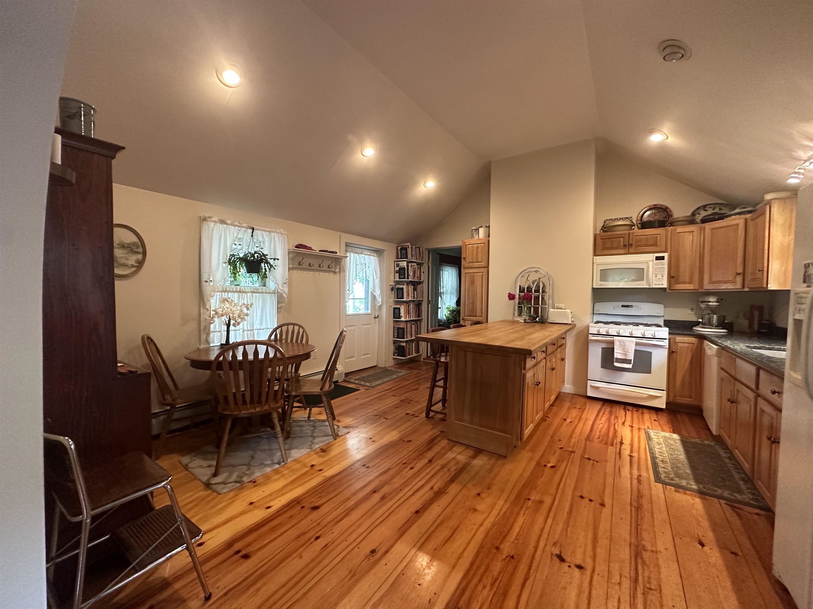 456 Grafton Road Townshend, VT 05353 - Photo 18 of 40