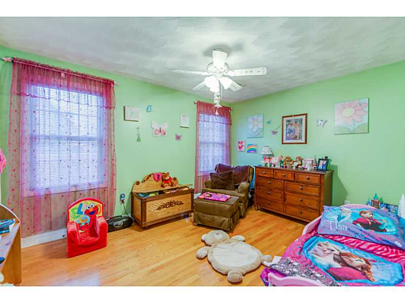 168 Orchard Street Woonsocket, RI 02895 - Photo 12 of 17 Bedroom.