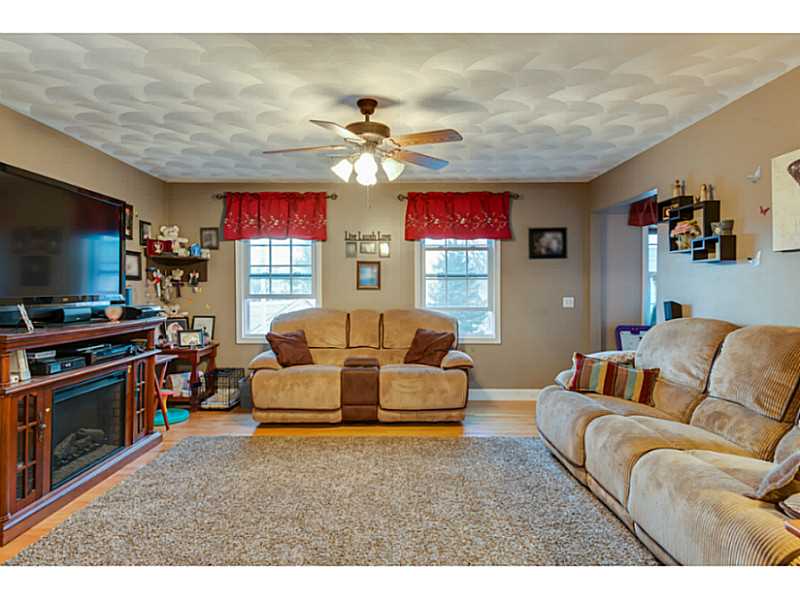 168 Orchard Street Woonsocket, RI 02895 - Photo 6 of 17 Living Room.