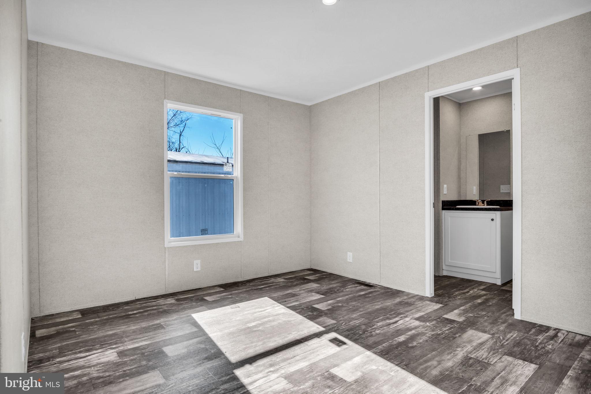 69 Mobile Drive Thomasville, PA 17364 - Photo 12 of 28