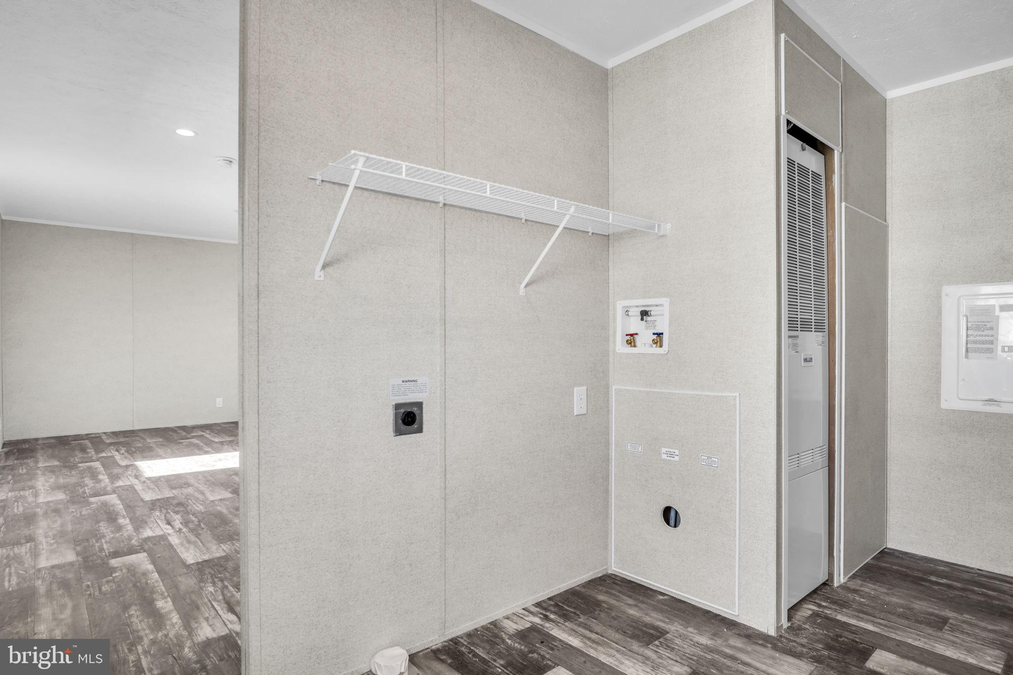 69 Mobile Drive Thomasville, PA 17364 - Photo 14 of 28