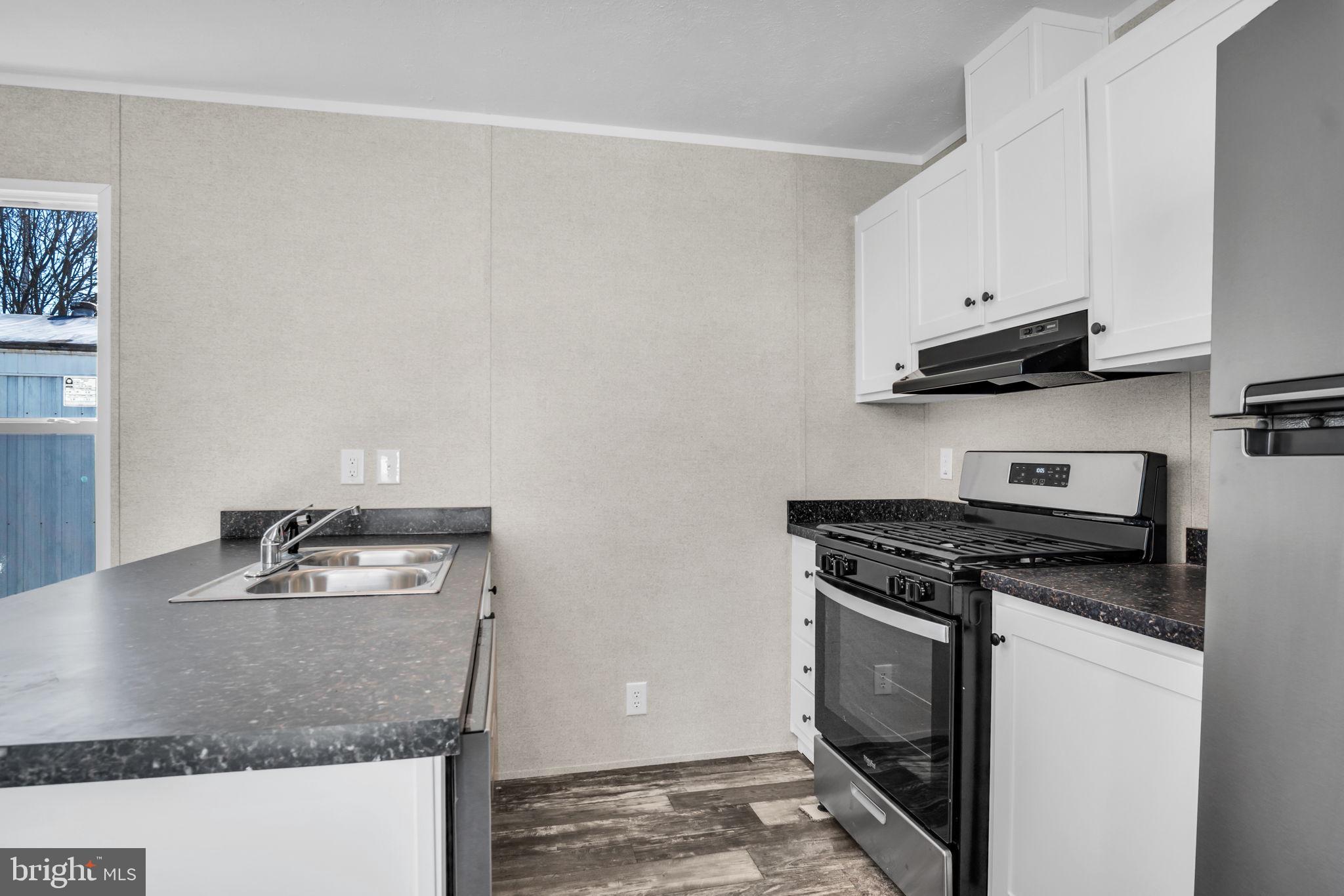 69 Mobile Drive Thomasville, PA 17364 - Photo 7 of 28