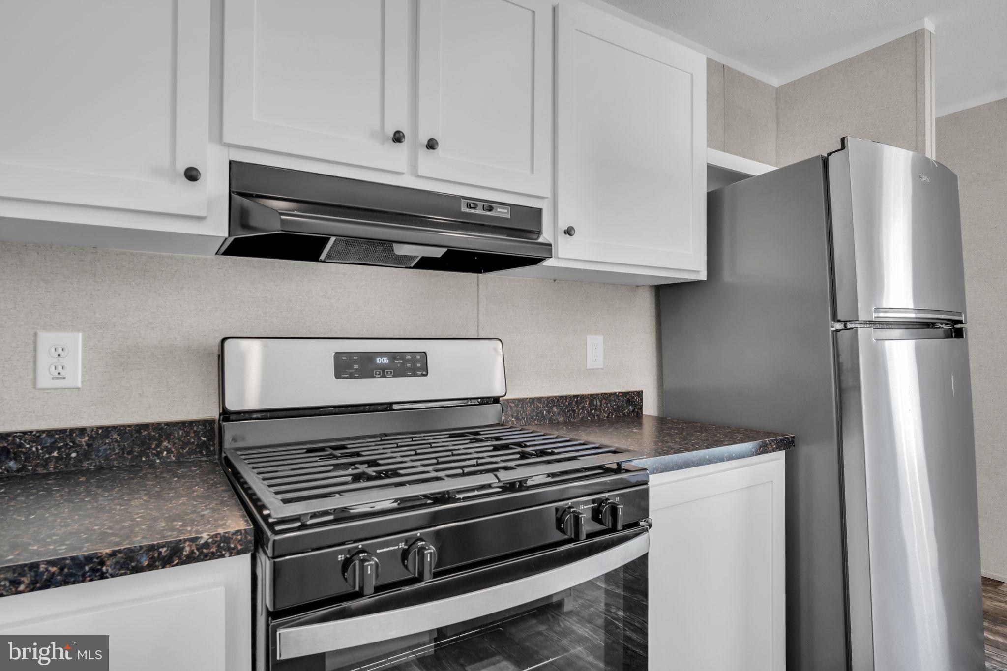 69 Mobile Drive Thomasville, PA 17364 - Photo 8 of 28