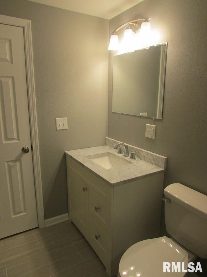 2012 Sheridan Road Pekin, IL 61554 - Photo 15 of 30