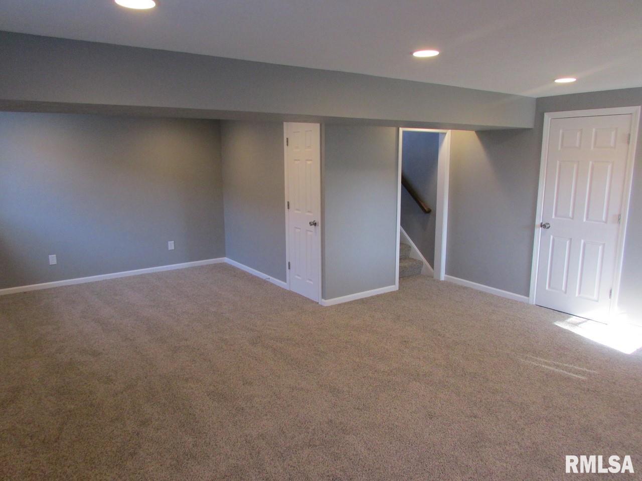2012 Sheridan Road Pekin, IL 61554 - Photo 16 of 30