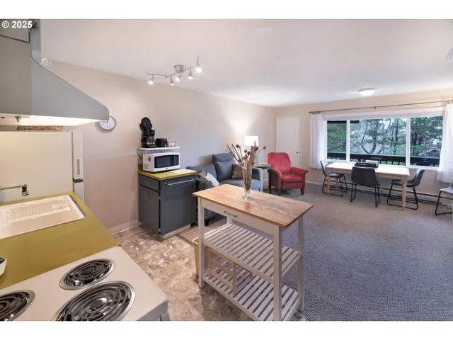 $225,000 | 48988 Highway 101 South, Unit 338, Neskowin, OR 97149