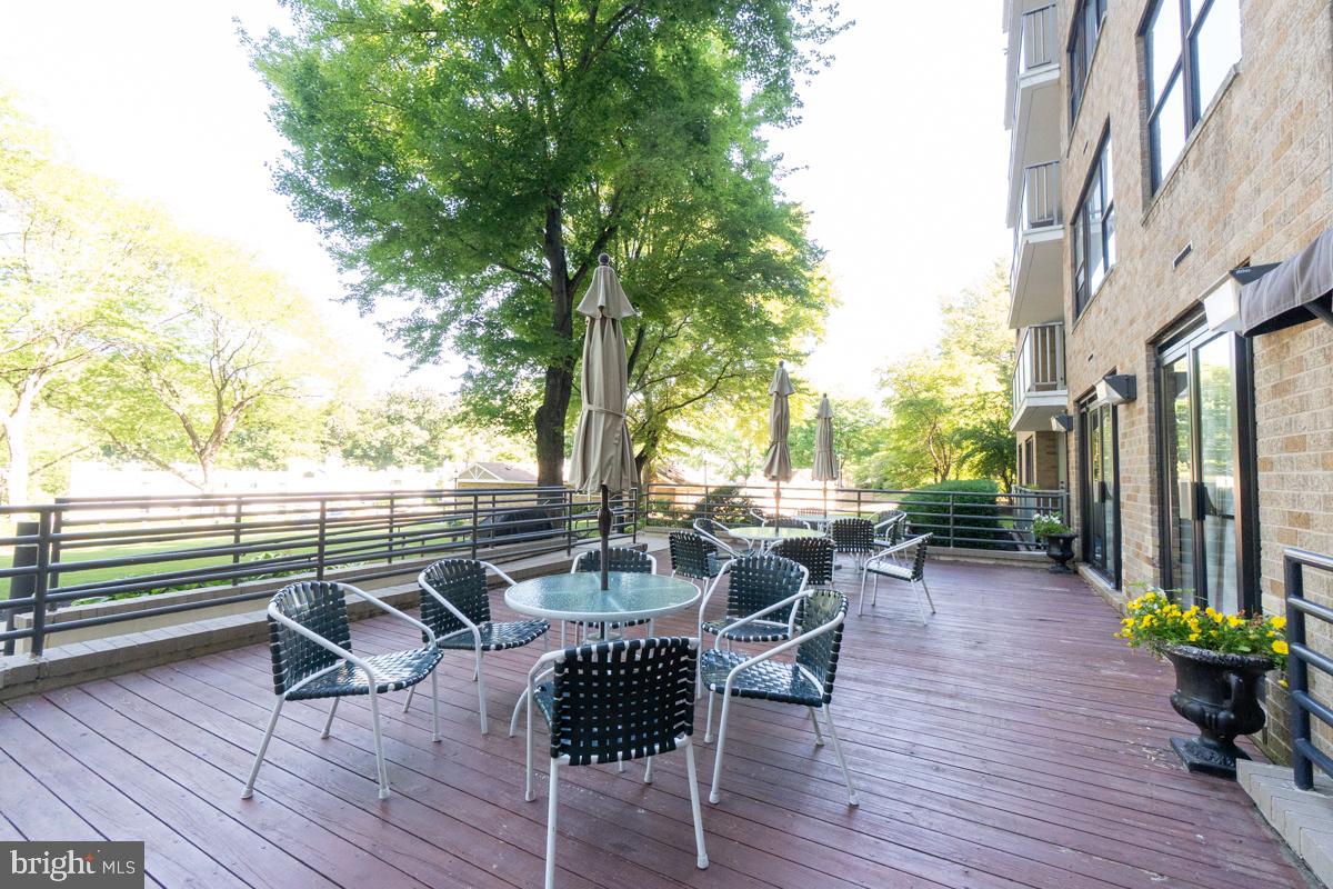 1600 Hagys Ford Road, Unit 7T Penn Valley, PA 19072 - Photo 21 of 24 Veranda