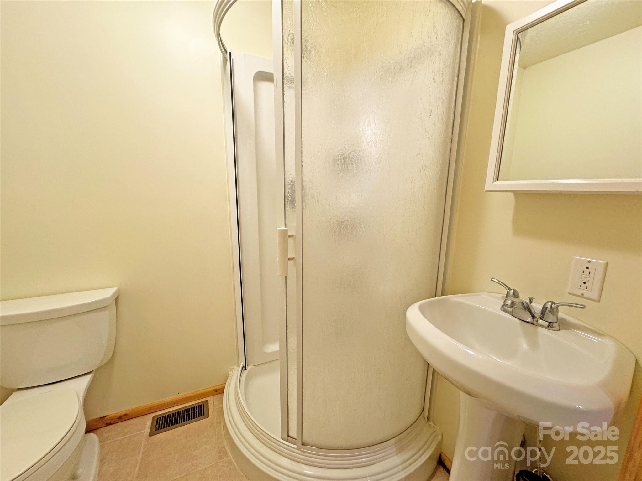 833 Sprinkle Branch Road Marshall, NC 28753 - Photo 23 of 40 Gallery Image 23