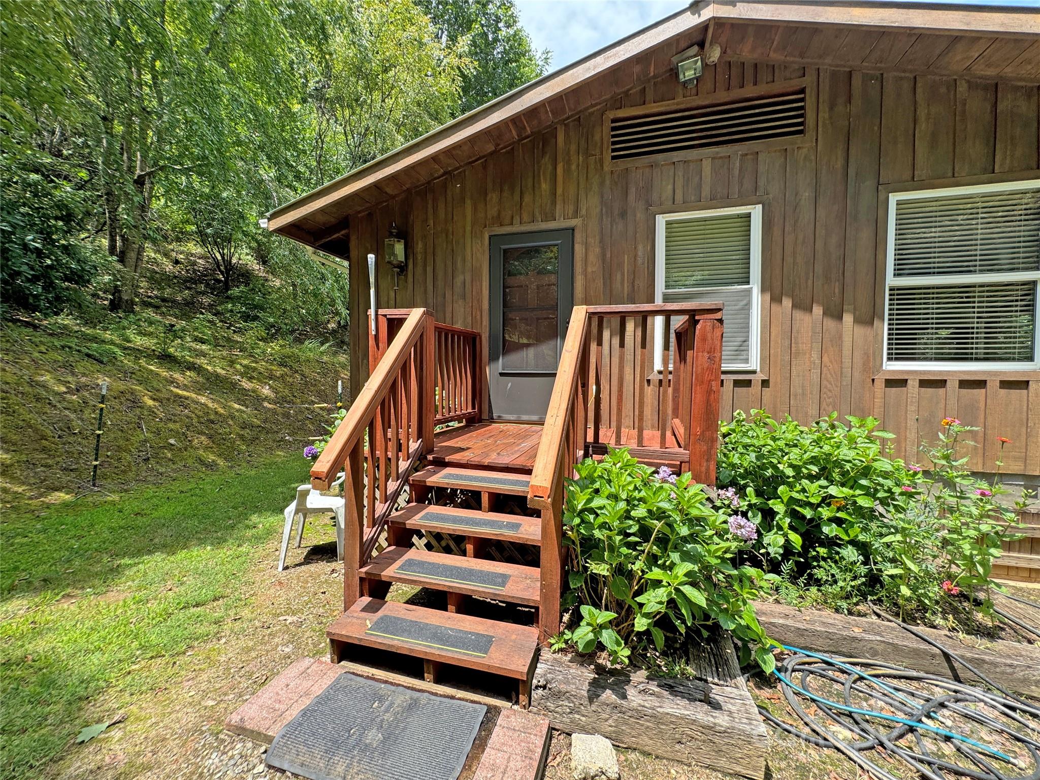 833 Sprinkle Branch Road Marshall, NC 28753 - Photo 26 of 40 Gallery Image 26