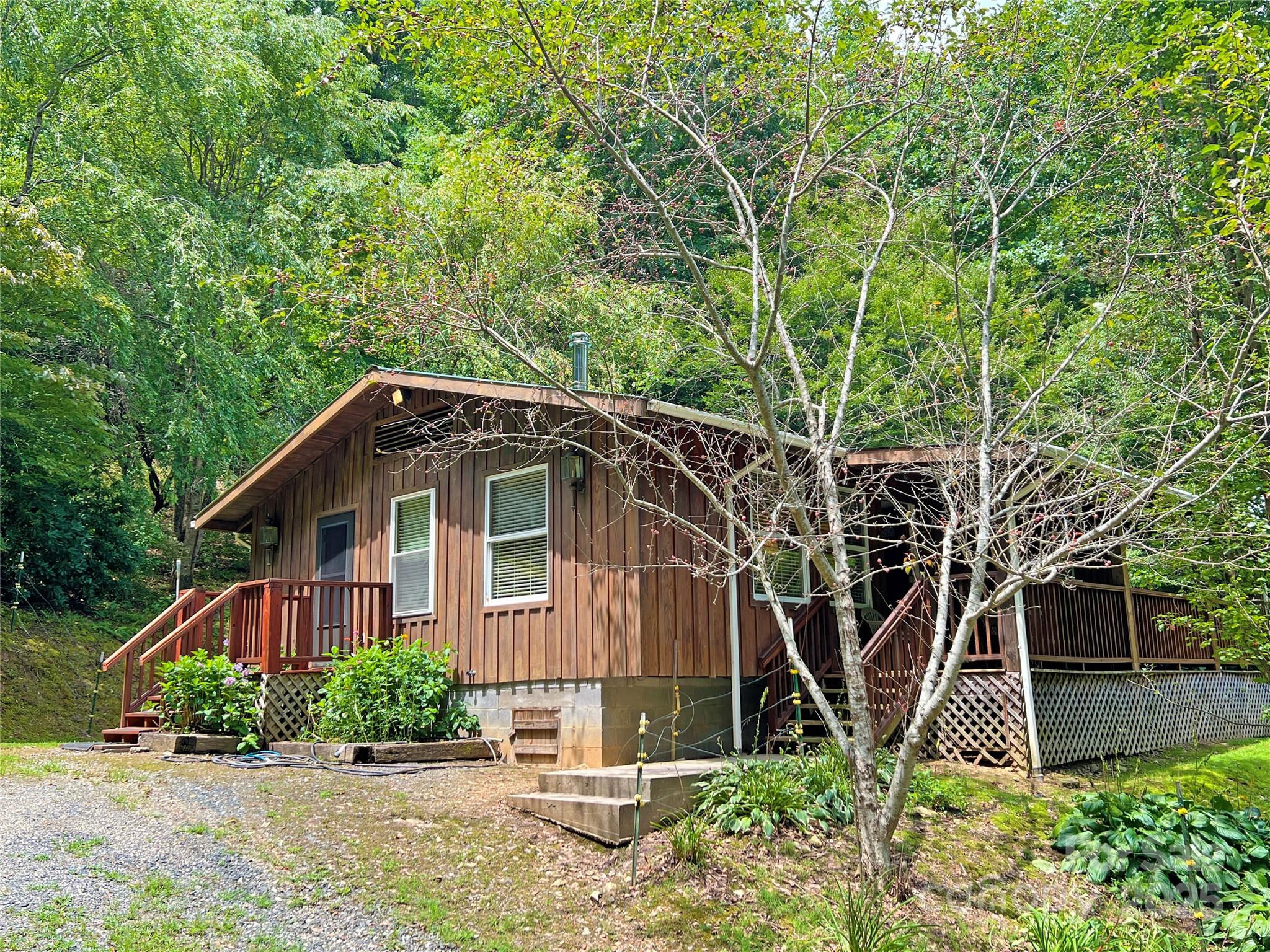 833 Sprinkle Branch Road Marshall, NC 28753 - Photo 38 of 40 Gallery Image 38