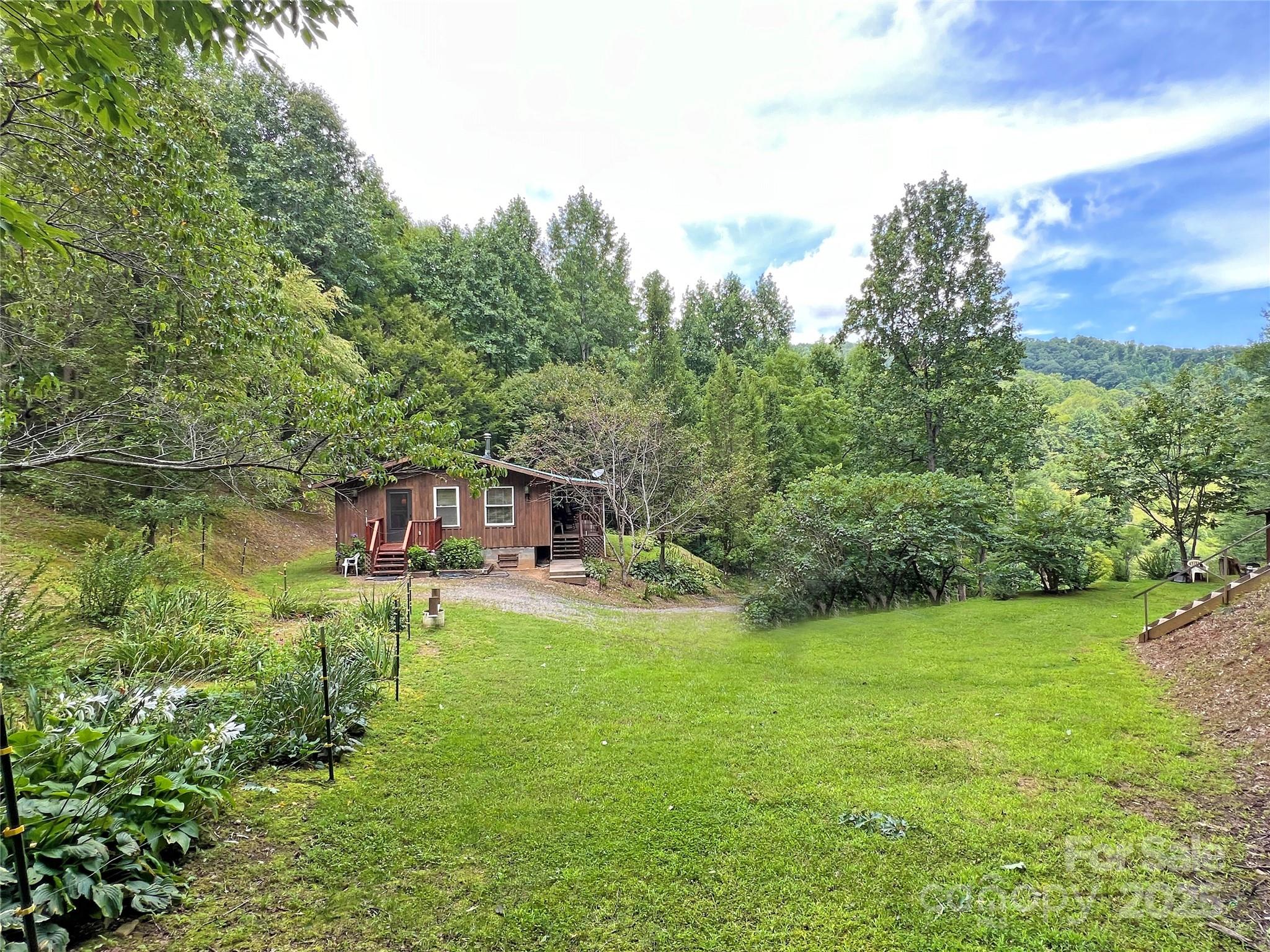 833 Sprinkle Branch Road Marshall, NC 28753 - Photo 8 of 40 Gallery Image 8