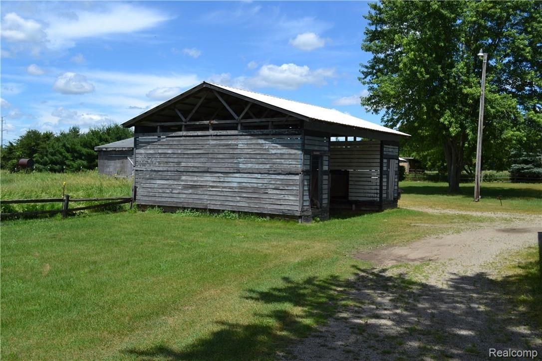 5800 Pingree Road Howell, MI 48843 - Photo 11 of 17 DSC_0030.JPG