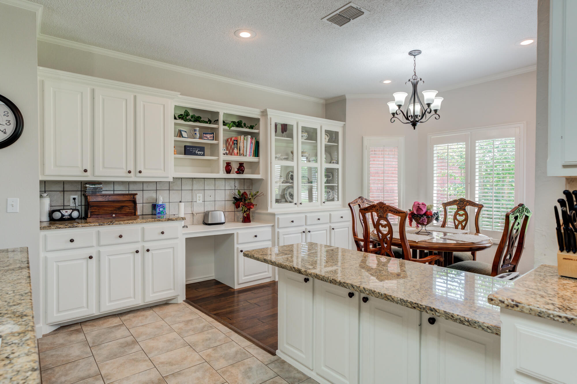 8511 C R 6920 Lubbock, TX 79407 - Photo 3 of 56 8511-CR-6920_Lubbock-TX_44_Kitchen