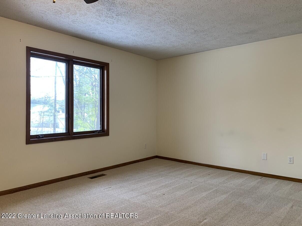 1854 Pageant Way Holt, MI 48842 - Photo 11 of 23 bed2