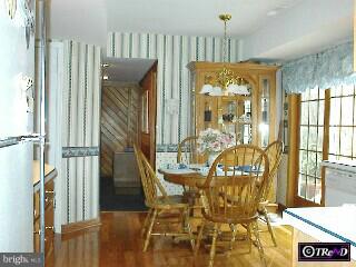 242 Greenview Road Yardley, PA 19067 - Photo 4 of 6 Gallery Image 4