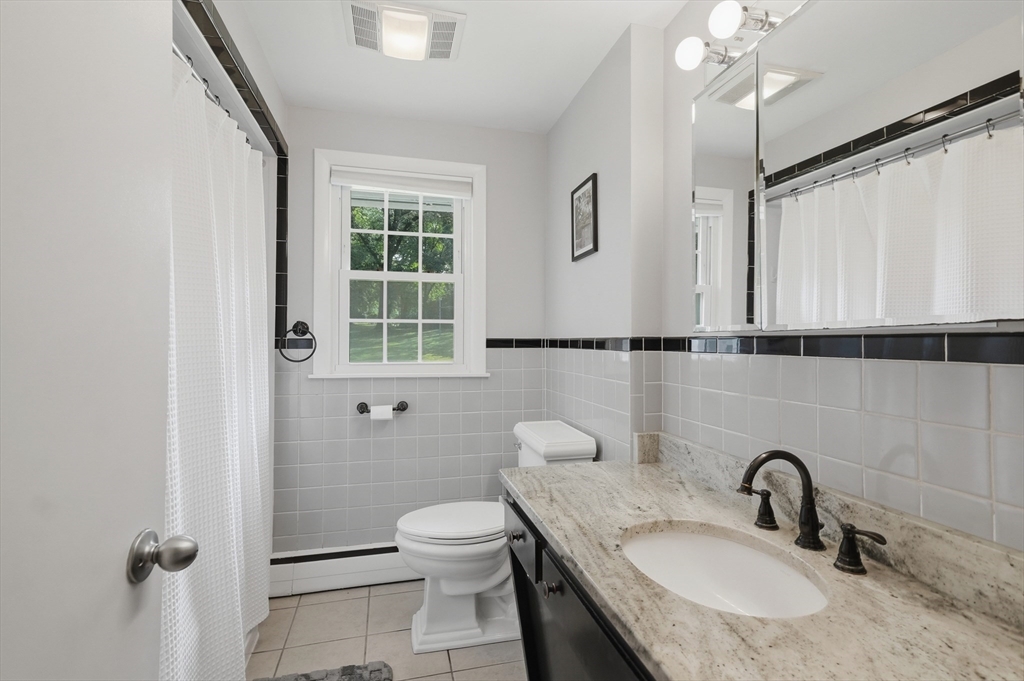 51 Tyler Street Methuen, MA 01844 - Photo 8 of 42